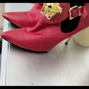Medusa logo heels